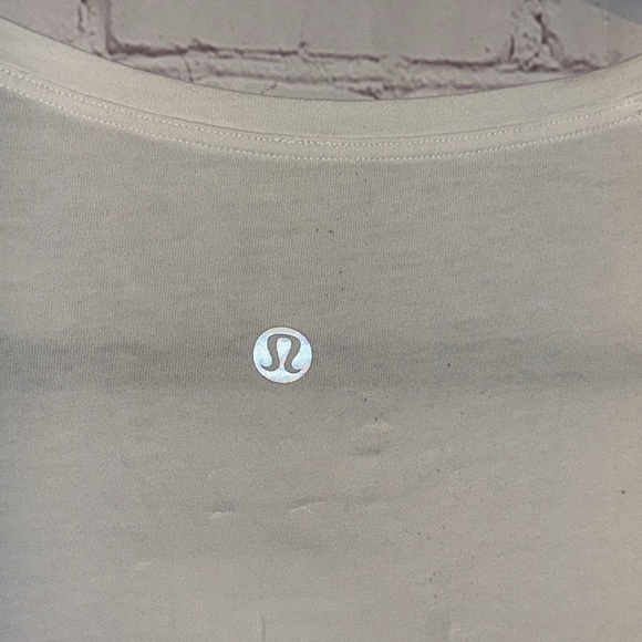 Lululemon Emerald Long Sleeve *Lunar New Year size 6 Bin E - Picture 3 of 11